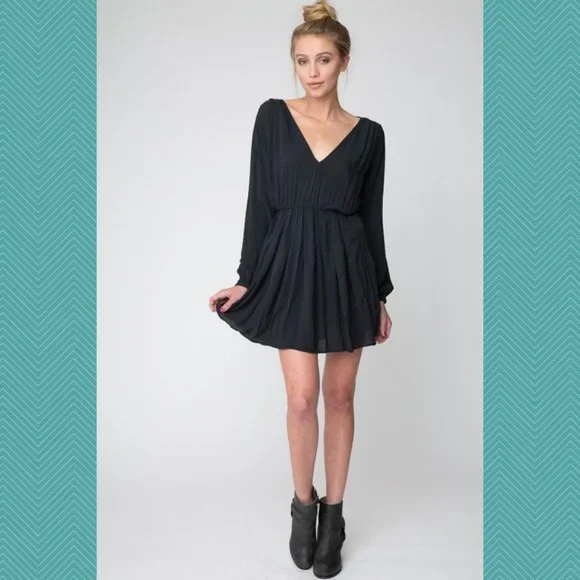 Brandy Melville | Dresses | Brandy Melville Black Vneck Flowy Kassi Dress |  Poshmark